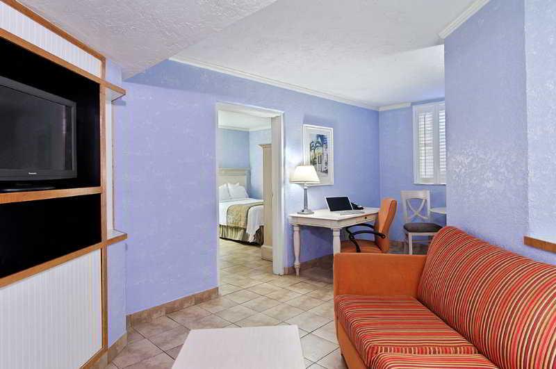 Fairfield Inn & Suites By Marriott Key West Pokoj fotografie